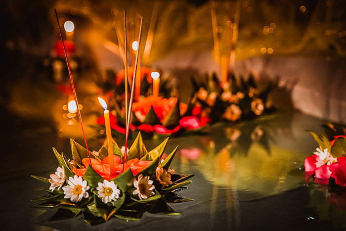 About Loy Krathong